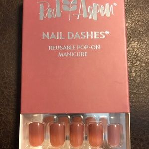 Red Aspen Nail Dash